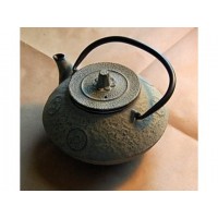 Tetsubin Cast Iron Teapot 600ml/20 oz - Grey Tetsubin Cast Iron Teapot 600ml/20 oz - Grey